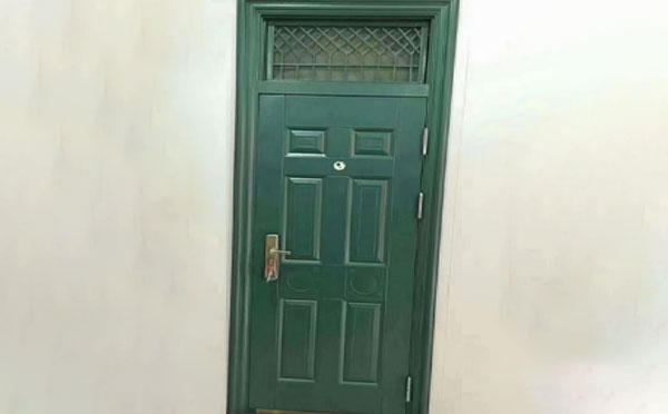 崆峒学校教室门