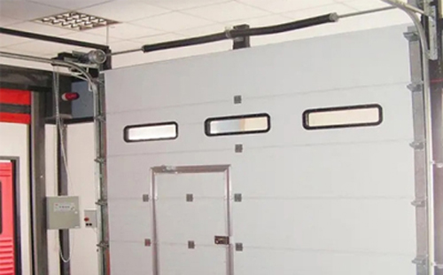 崆峒工业提升门的安装方法