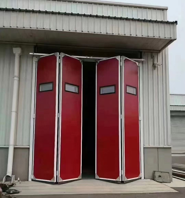 崆峒工业折叠门在大型装配车间出入口的应用实例